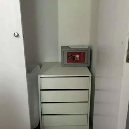 R&m C/sierpes 46 Appartement *